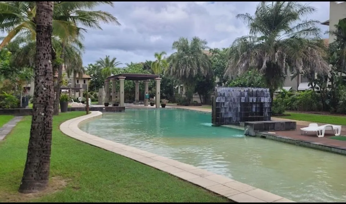 Paradise Resort Living One Bedroom Apartment Westcourt