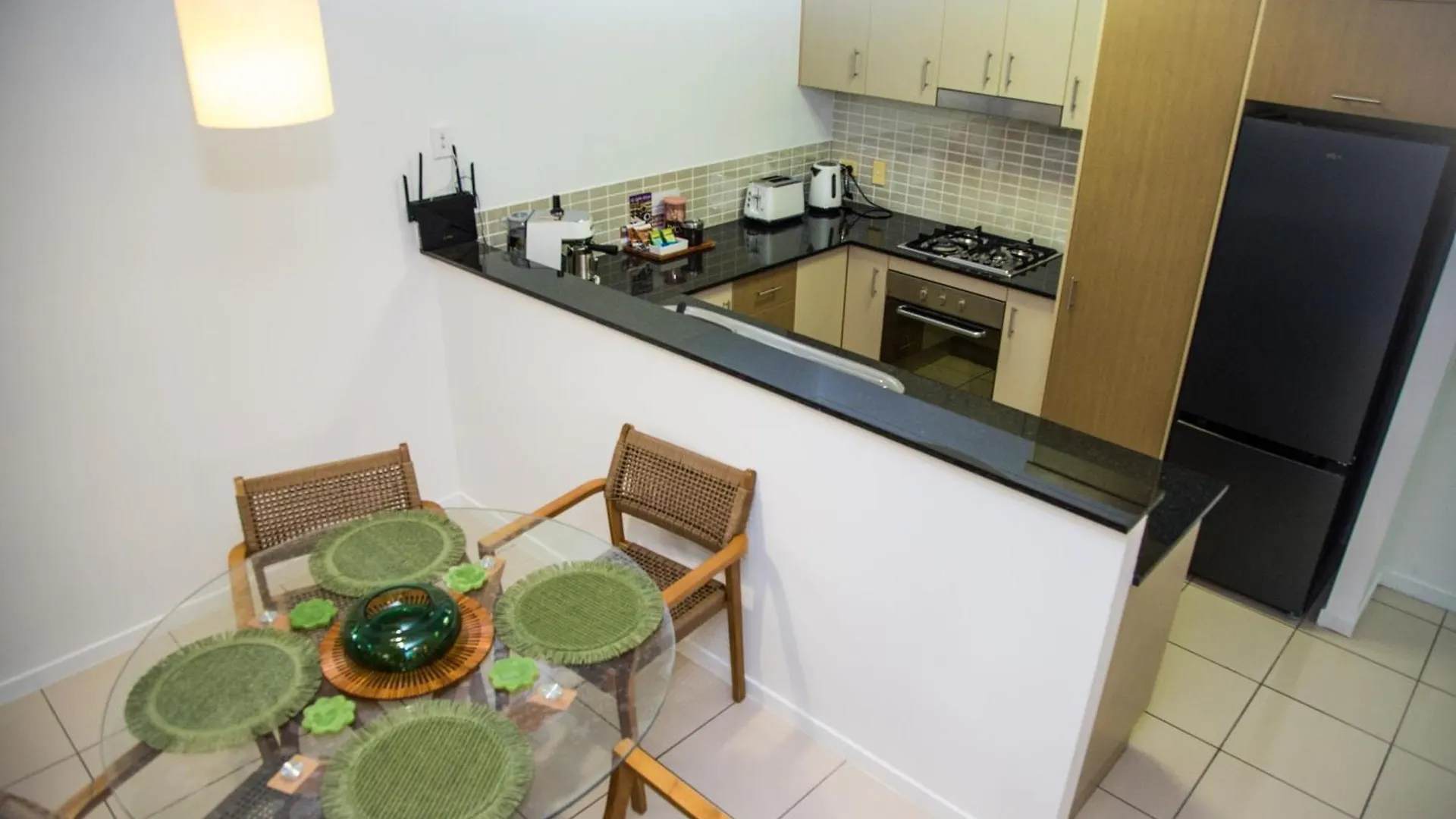 Paradise Resort Living One Bedroom Apartment Westcourt